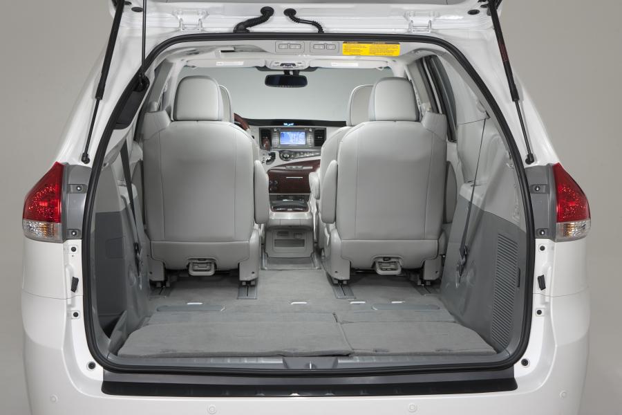  Toyota Sienna SE 2010 года  (фото 5 из 50)